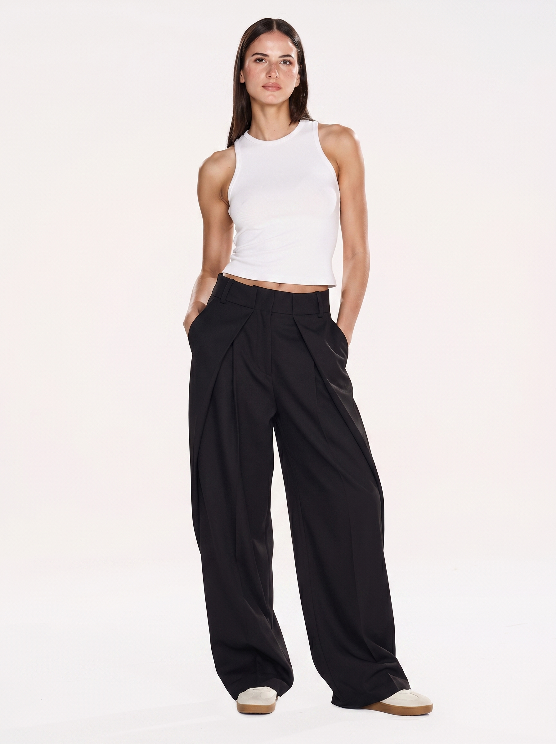 Pleated folded pants
